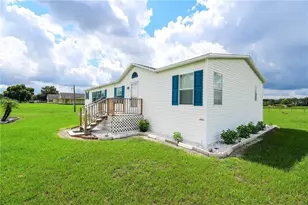 36630 Chancey Rd, Zephyrhills, FL 33541 - Photo 4