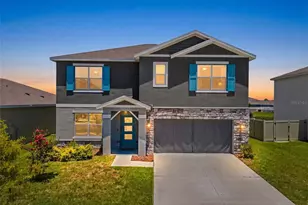 9728 Crescent Ray Dr, Wesley Chapel, FL 33545 - Photo 2