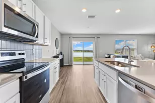 9728 Crescent Ray Dr, Wesley Chapel, FL 33545 - Photo 14