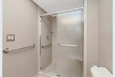 3825 Glen Oaks Manor Drive, Sarasota, FL 34232 - Photo 8