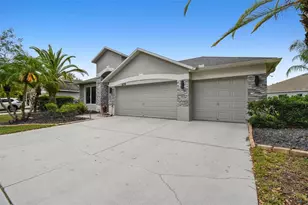 8208 Pinewood Run Ct, Tampa, FL 33647 - Photo 4