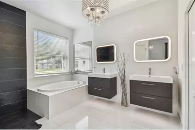 8208 Pinewood Run Court, Tampa, FL 33647 - Photo 10