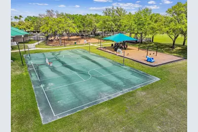 8208 Pinewood Run Court, Tampa, FL 33647 - Photo 68