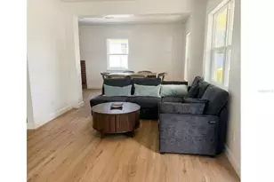 870 86th Ave N, Saint Petersburg, FL 33702 - Photo 4