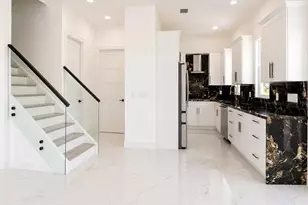 6510 Simone Shores Cir, Apollo Beach, FL 33572 - Photo 4