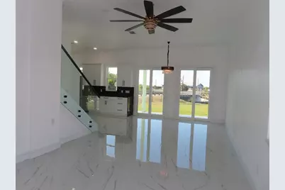 6510 Simone Shores Cir, Apollo Beach, FL 33572 - Photo 4