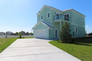 6510 Simone Shores Cir, Apollo Beach, FL 33572 - Photo 2