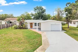 1920 64th Ave N, Saint Petersburg, FL 33702 - Photo 2