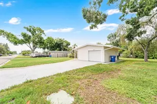 1920 64th Ave N, Saint Petersburg, FL 33702 - Photo 24