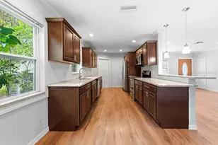 1920 64th Ave N, Saint Petersburg, FL 33702 - Photo 6