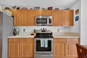 11850 Whisper Creek Dr, Riverview, FL 33569 - Photo 8