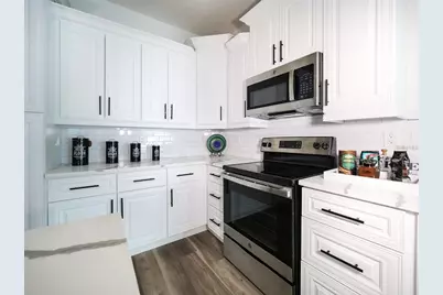 2303 W Ivy Street, Tampa, FL 33607 - Photo 8