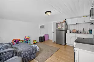 8114 N 11th St, Tampa, FL 33604 - Photo 14