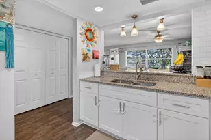 1146 King Arthur Ct, Dunedin, FL 34698 - Photo 20