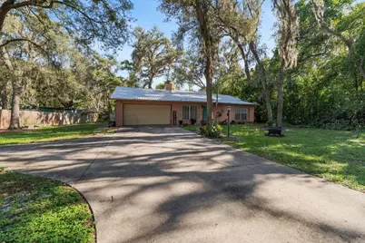 38213 Palm Grove Drive, Zephyrhills, FL 33542 - Photo 2
