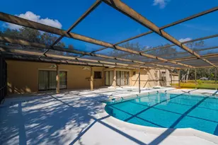 10206 Lakeview Dr, New Port Richey, FL 34654 - Photo 4