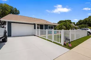 3122 Whispering Dr N, Largo, FL 33771 - Photo 1