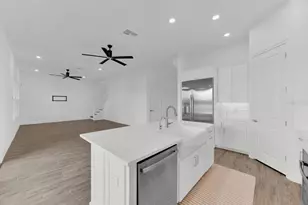 1112 Seagrape Dr, Ruskin, FL 33570 - Photo 18
