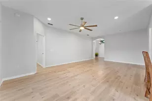 6052 Champions Gate Blvd, Zephyrhills, FL 33541 - Photo 8