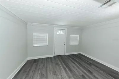 2240 10th Street S, Saint Petersburg, FL 33705 - Photo 16