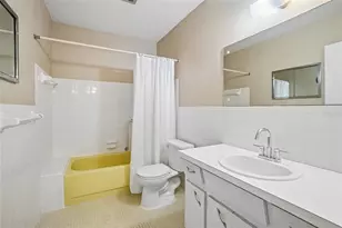 2402 Ecuadorian Way, Clearwater, FL 33763 - Photo 18