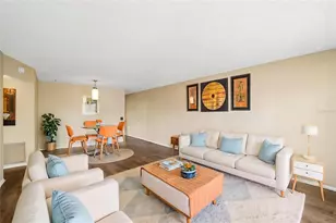2402 Ecuadorian Way, Clearwater, FL 33763 - Photo 2