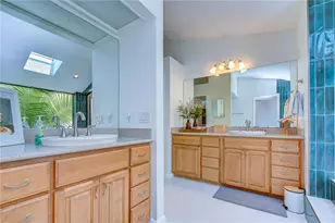 16605 E Course Dr, Tampa, FL 33624 - Photo 24
