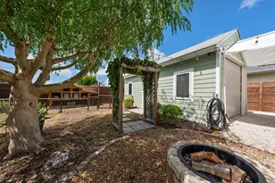 1333 Bayview Dr, Clearwater, FL 33756 - Photo 38