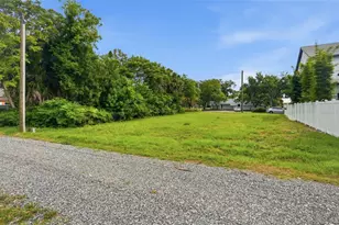 5964 Central Ave, New Port Richey, FL 34653 - Photo 6