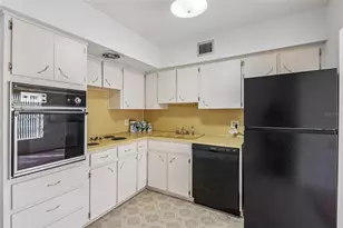 2460 Persian Dr, Clearwater, FL 33763 - Photo 6