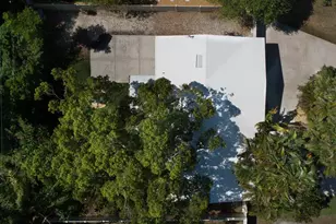 995 Emerson Dr, Dunedin, FL 34698 - Photo 32