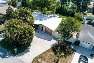 995 Emerson Dr, Dunedin, FL 34698 - Photo 4