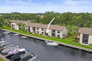 358 Moorings Cove Dr, Tarpon Springs, FL 34689 - Photo 2