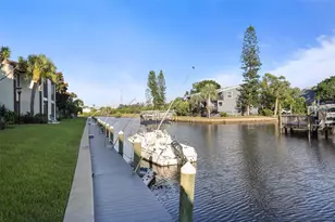 358 Moorings Cove Dr, Tarpon Springs, FL 34689 - Photo 12