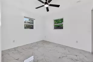 2801 45th St S, Saint Petersburg, FL 33711 - Photo 18