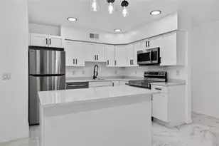 2801 45th St S, Saint Petersburg, FL 33711 - Photo 4