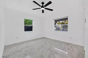 2801 45th St S, Saint Petersburg, FL 33711 - Photo 16