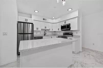 2801 45th Street S, Saint Petersburg, FL 33711 - Photo 4