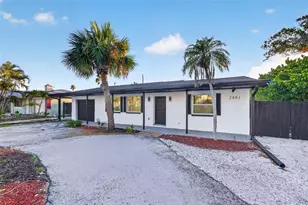 2801 45th St S, Saint Petersburg, FL 33711 - Photo 1