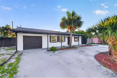 2801 45th Street S, Saint Petersburg, FL 33711 - Photo 2