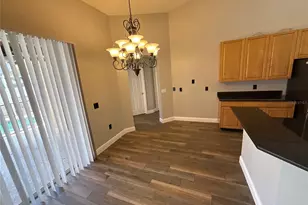 2727 Villa Dr, Valrico, FL 33596 - Photo 10