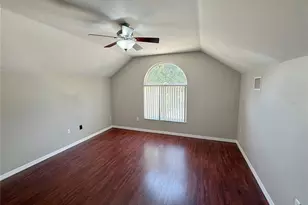 2727 Villa Dr, Valrico, FL 33596 - Photo 20