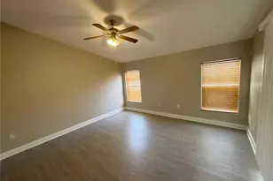 2727 Villa Dr, Valrico, FL 33596 - Photo 12