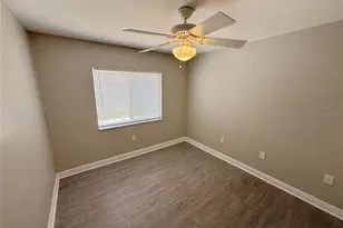 2727 Villa Dr, Valrico, FL 33596 - Photo 16
