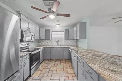29311 Chandler Trace, Wesley Chapel, FL 33545 - Photo 18