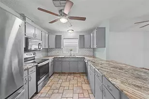 29311 Chandler Trce, Wesley Chapel, FL 33545 - Photo 18