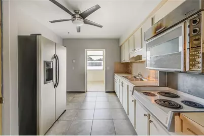 5155 9th Avenue N #302, Saint Petersburg, FL 33710 - Photo 8