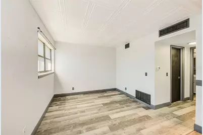 10453 Carrollbrook Circle #222, Tampa, FL 33618 - Photo 8