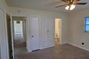 10209 N Valle Dr, Tampa, FL 33612 - Photo 14