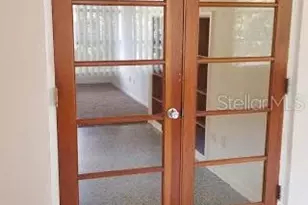 10209 N Valle Dr, Tampa, FL 33612 - Photo 20